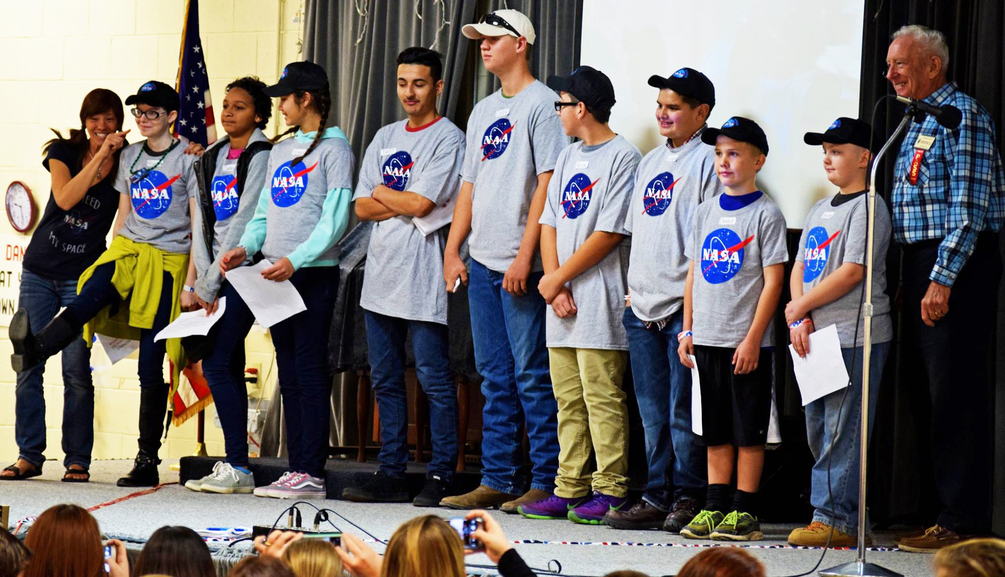 La Paz Country students speak with International Space Station